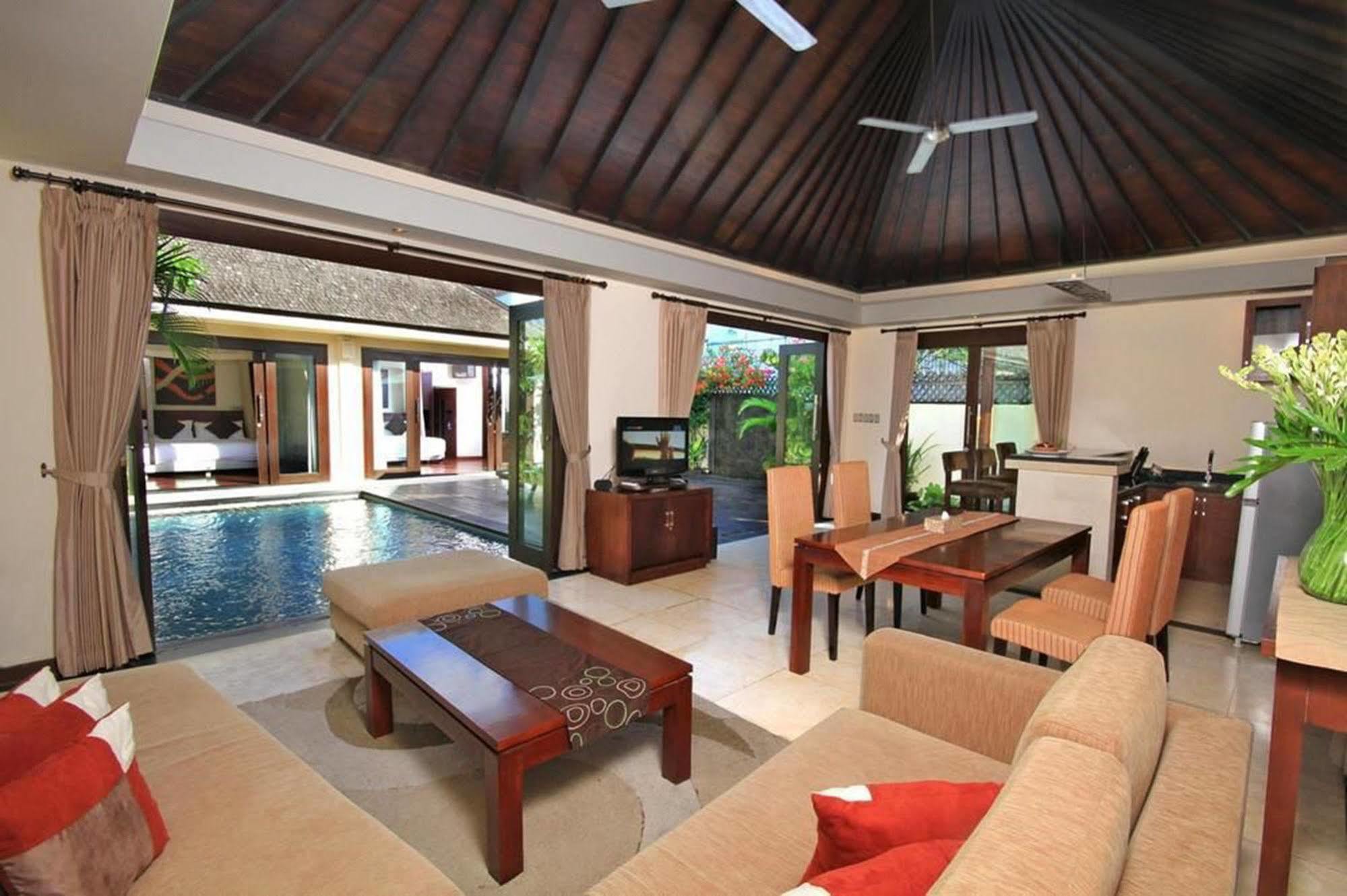 The Seri Villas Seminyak By Premier Hospitality Asia ภายนอก รูปภาพ